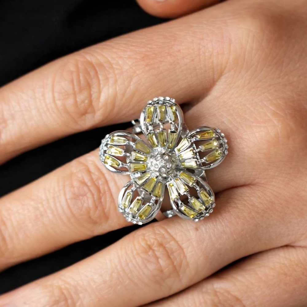 Large Cocktail Ring Canary Yellow Crystal & Silver Metal Flower Fashion Jewelry